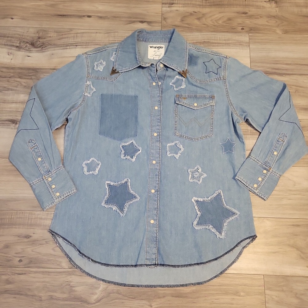 Wrangler x Lainey Wilson Starry Western Snap Denim Shirt Womens Meduim NEW